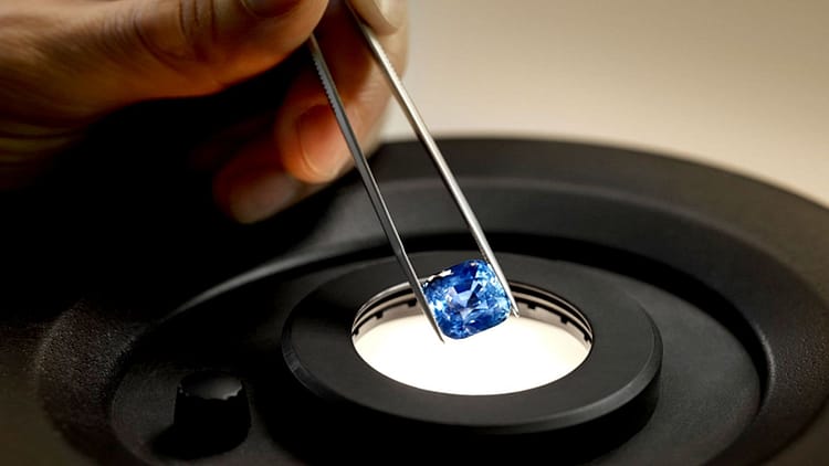 Sapphire-gemstone-testing
